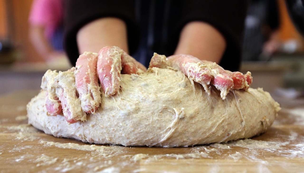 bread making challa hafrashat challa free photo