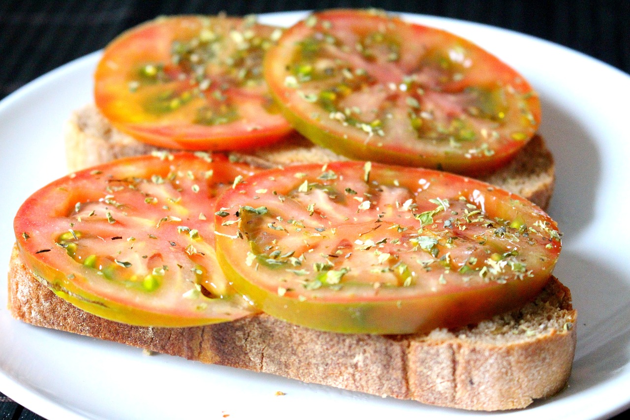 bread tomato breakfast free photo