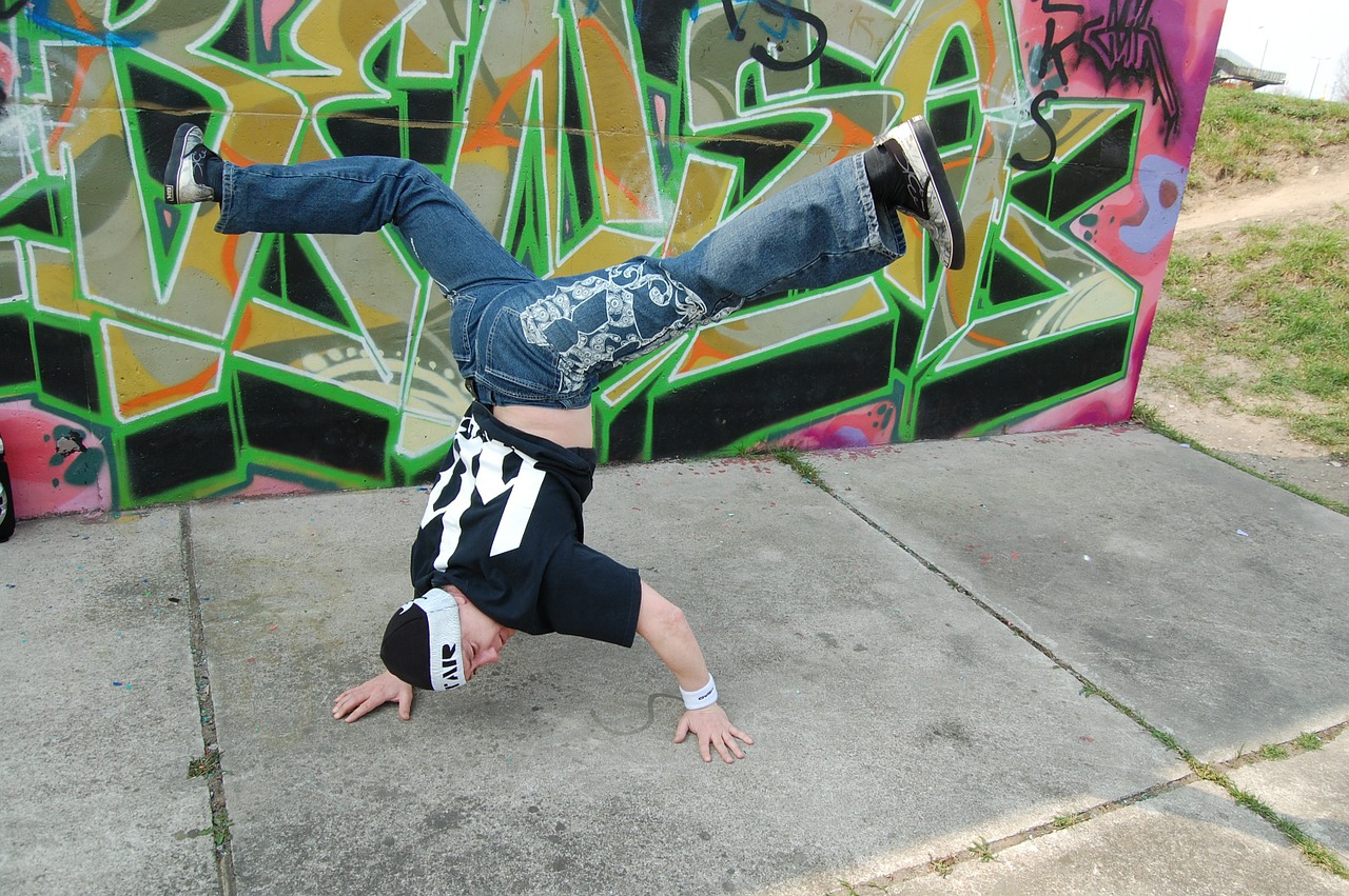 break dancing cripple dance free photo