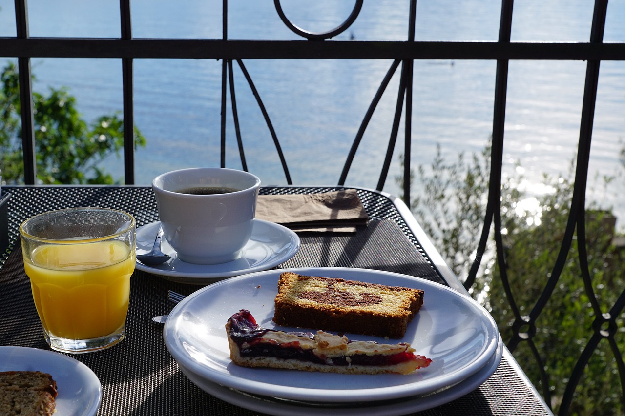 breakfast eat cake free photo