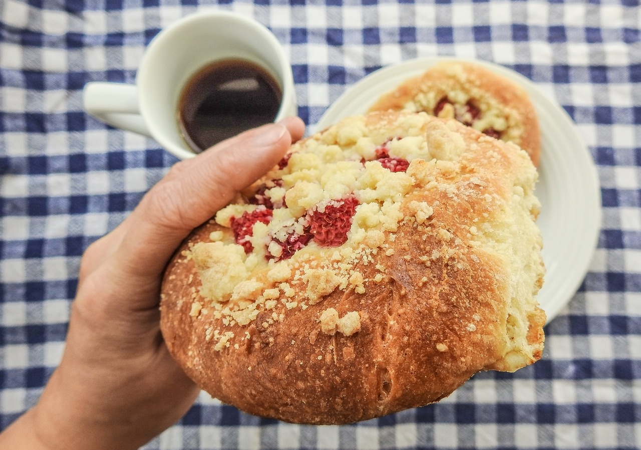 breakfast coffee bun free photo