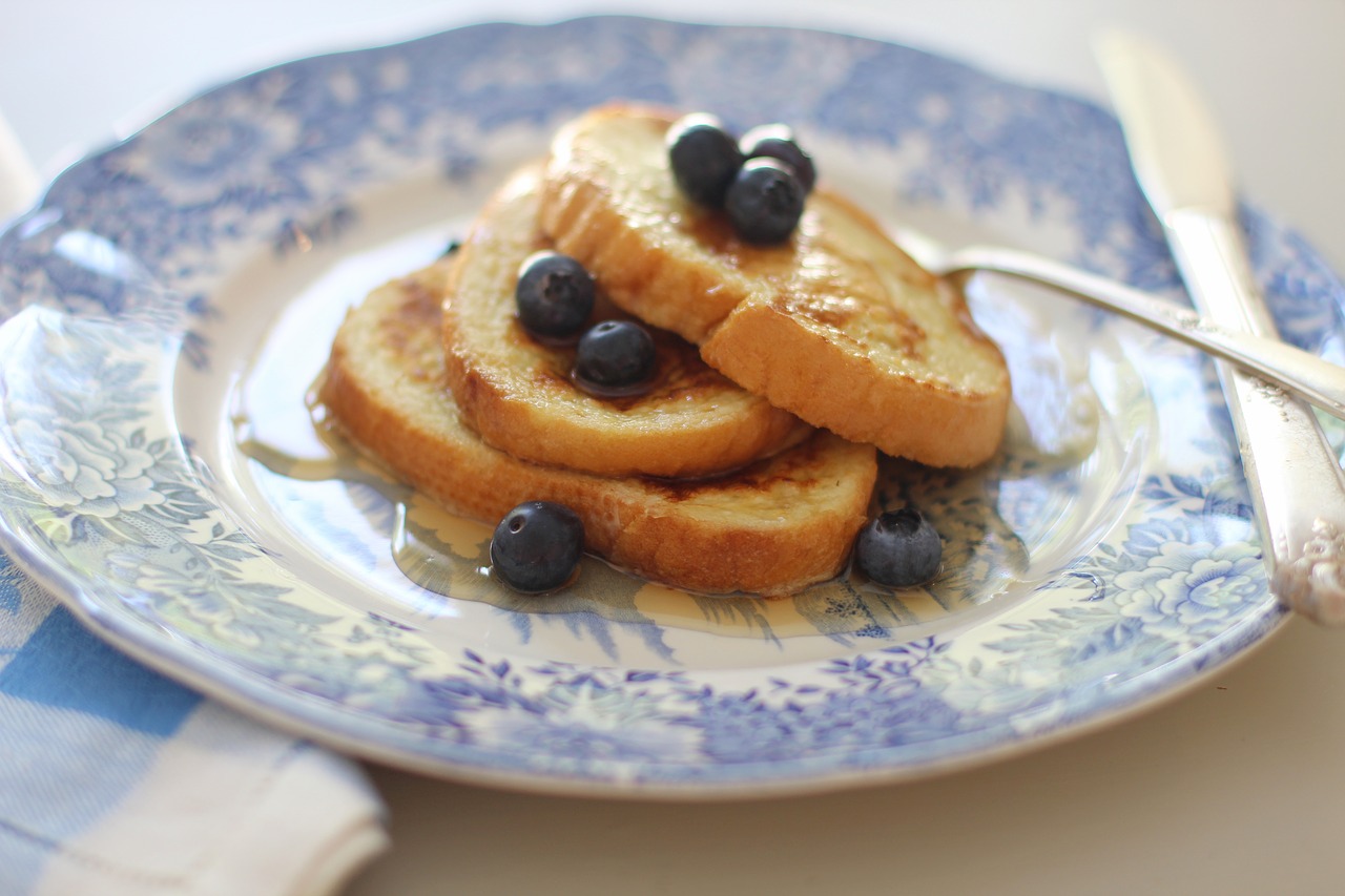 breakfast  french toast  morning free photo