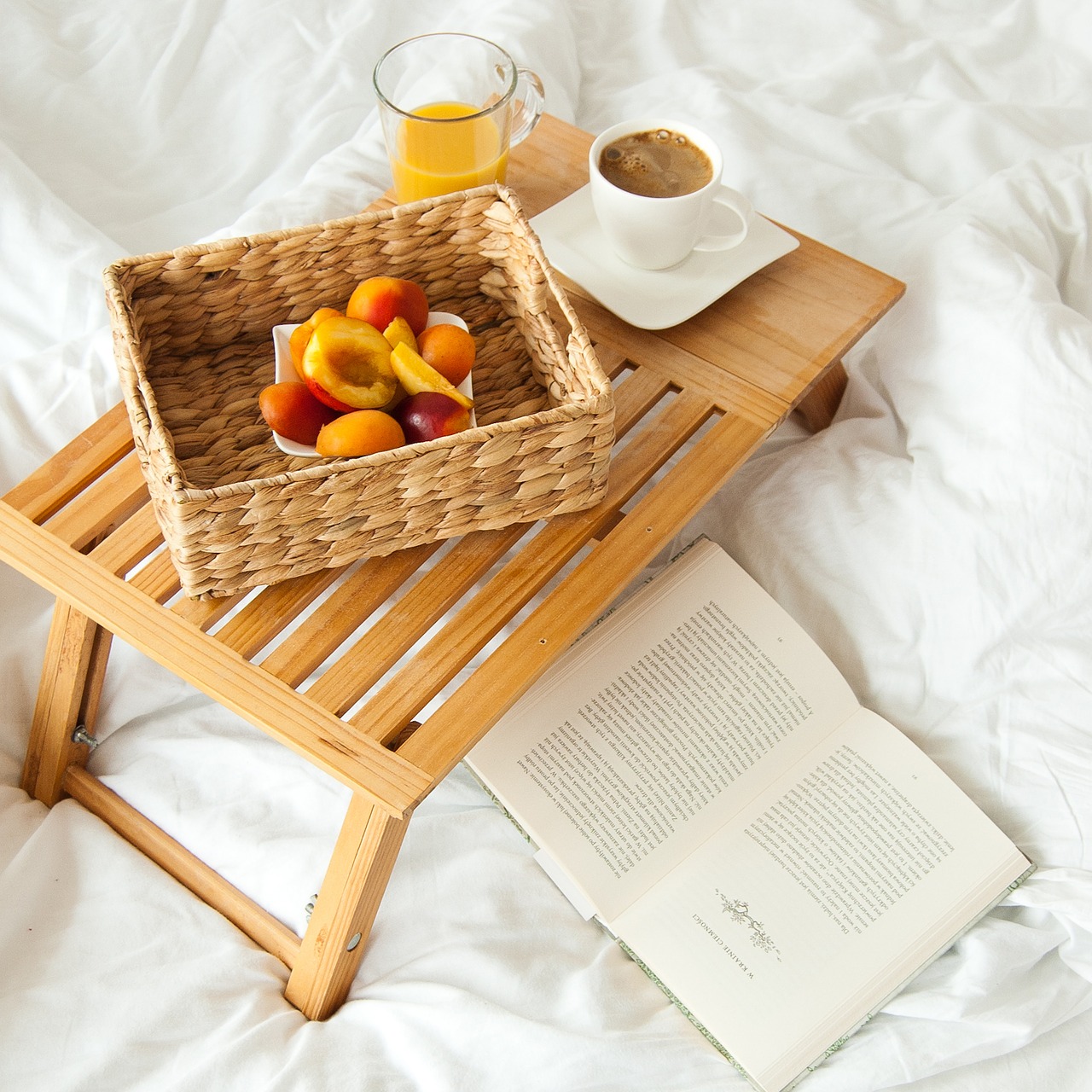 breakfast  bed  bedroom free photo