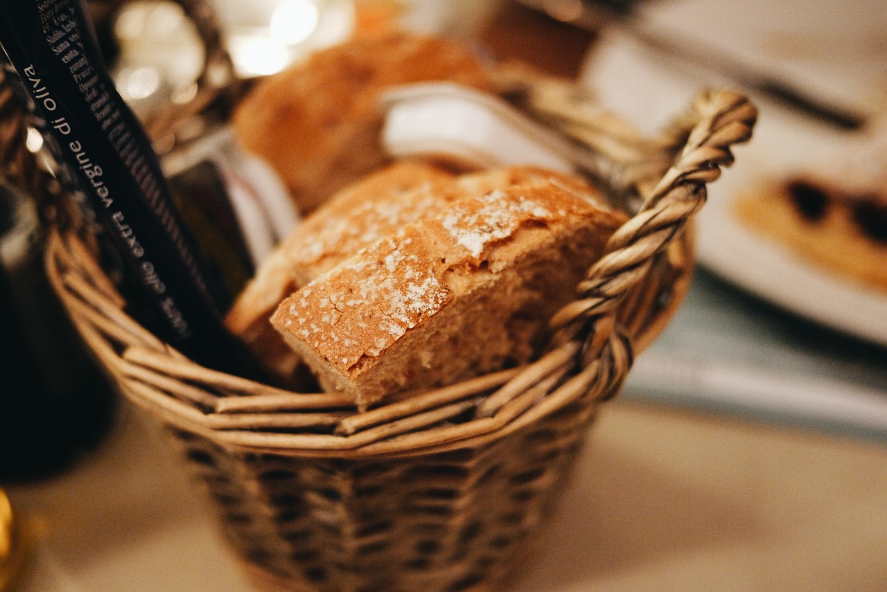 breakfast basket bread free photo