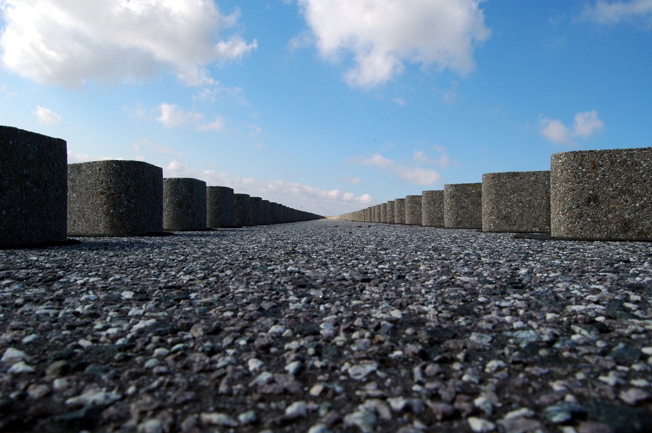 perspective ground breakwater free photo