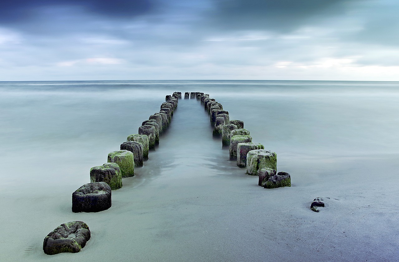 breakwater wooden centrally free photo
