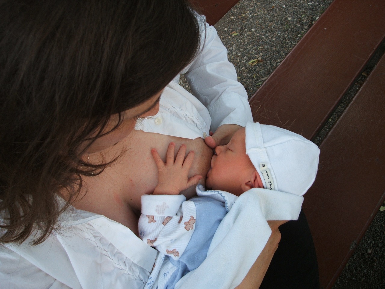 breastfeeding newborn baby free photo