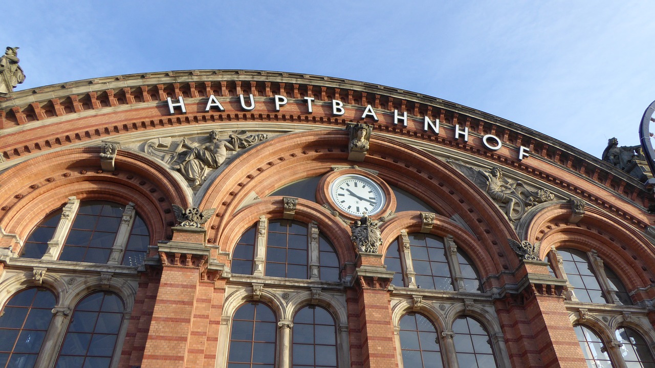 bremen hanseatic city central station free photo