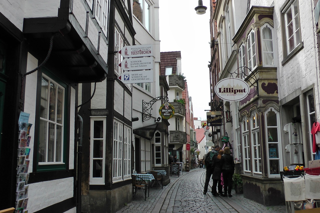 bremen city centre schnoor quarter alley free photo