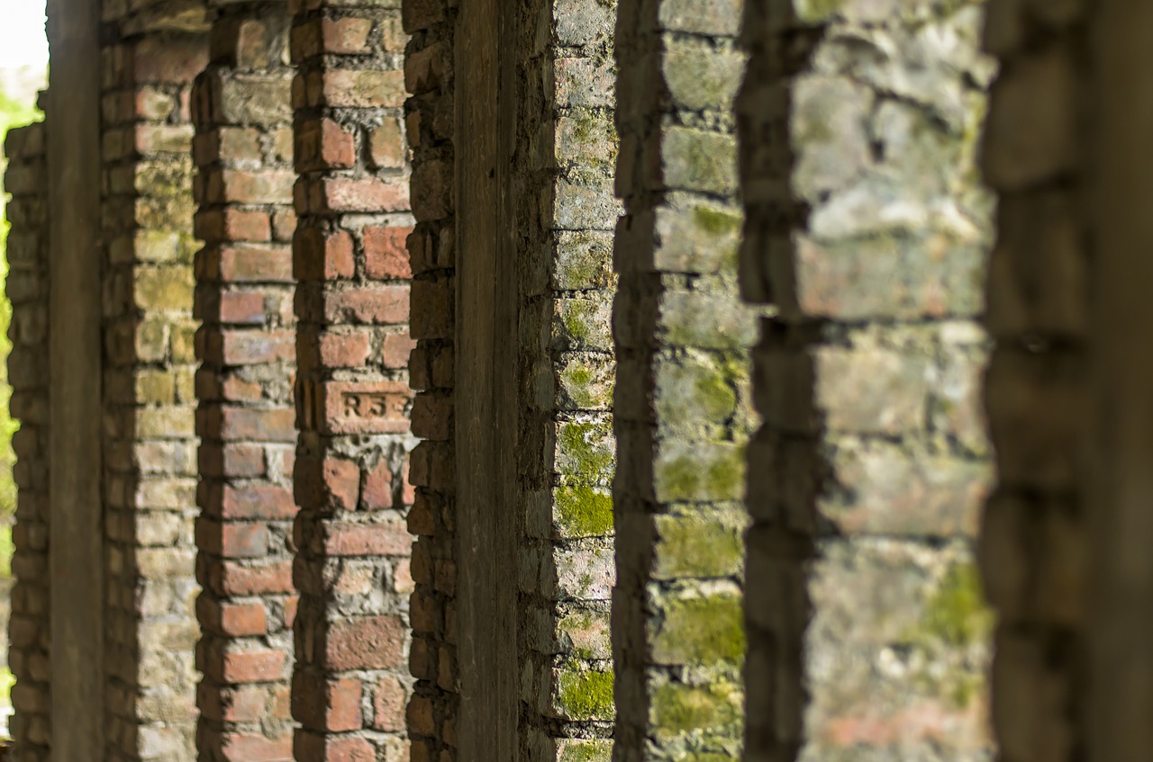 bricks walls pillars free photo