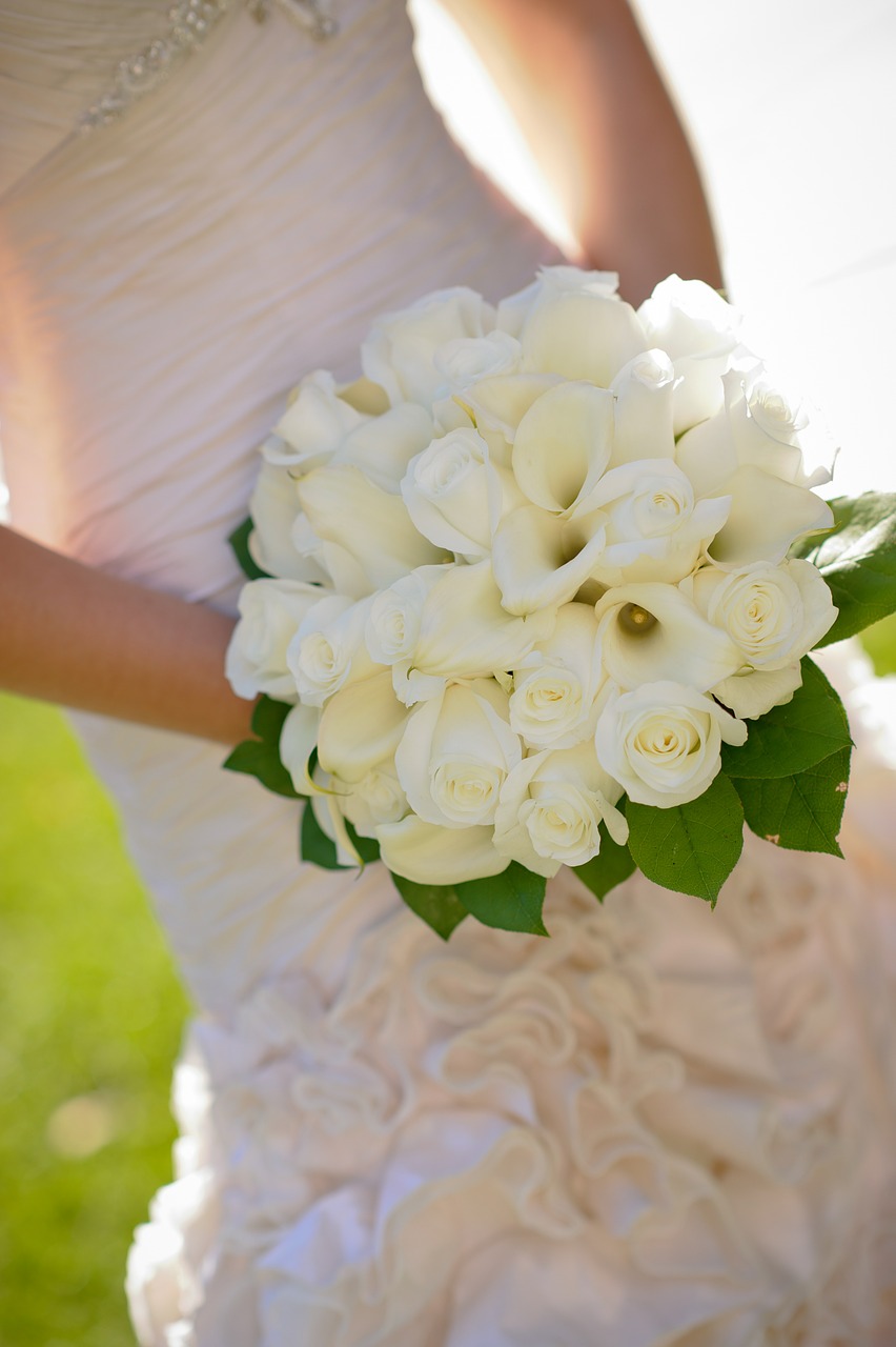 bridal bouquet flowers free photo