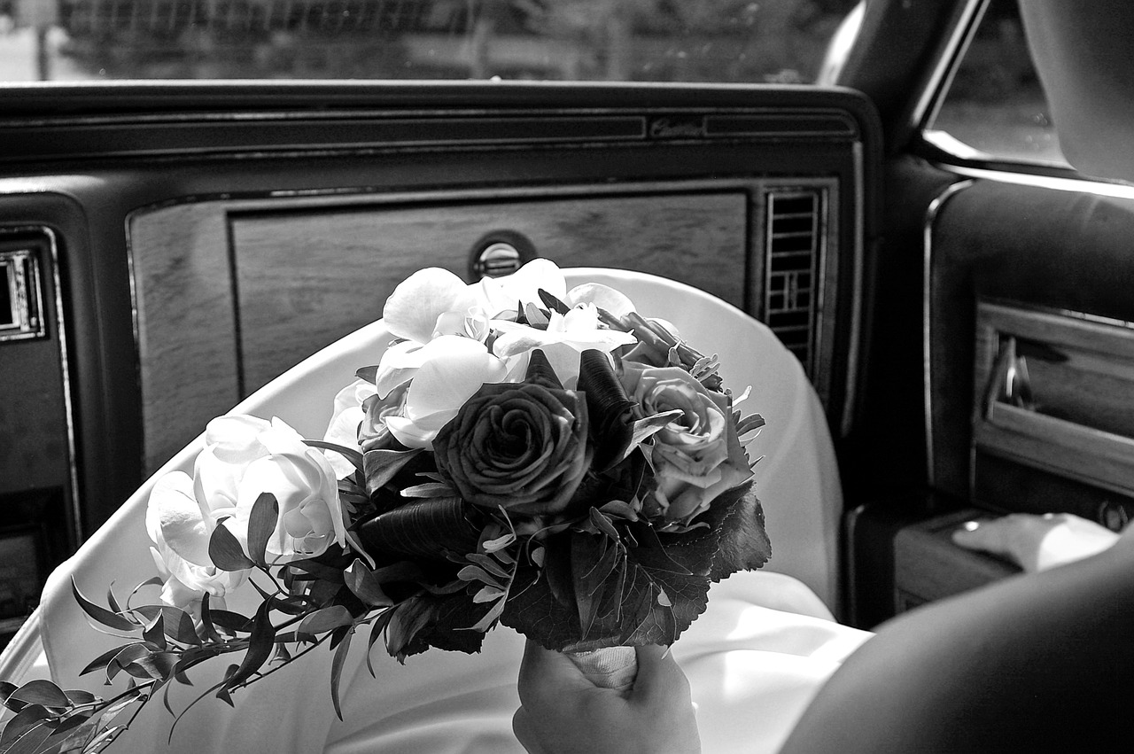 bridal bouquet  bride  wedding free photo