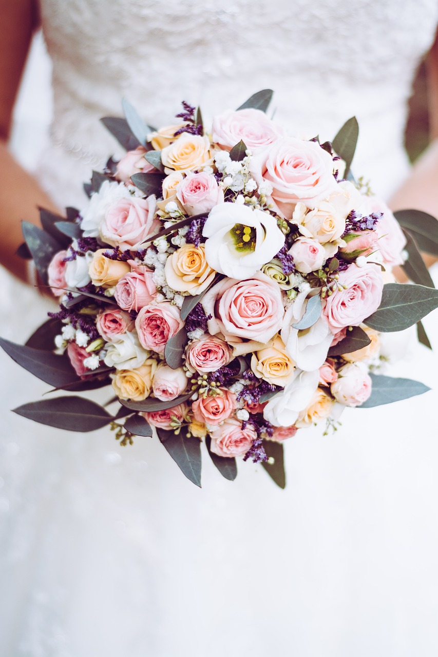 bridal bouquet  bride  wedding free photo