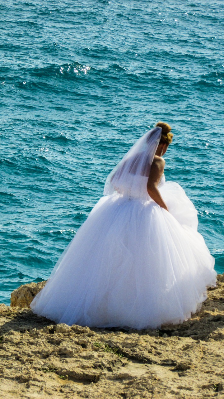 bride wedding dress white free photo