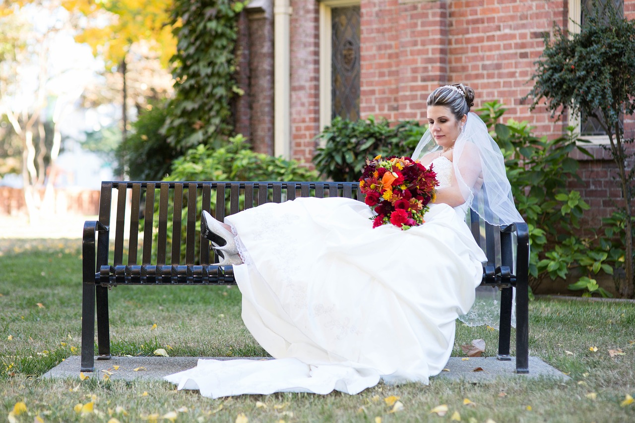 bride woman happy free photo