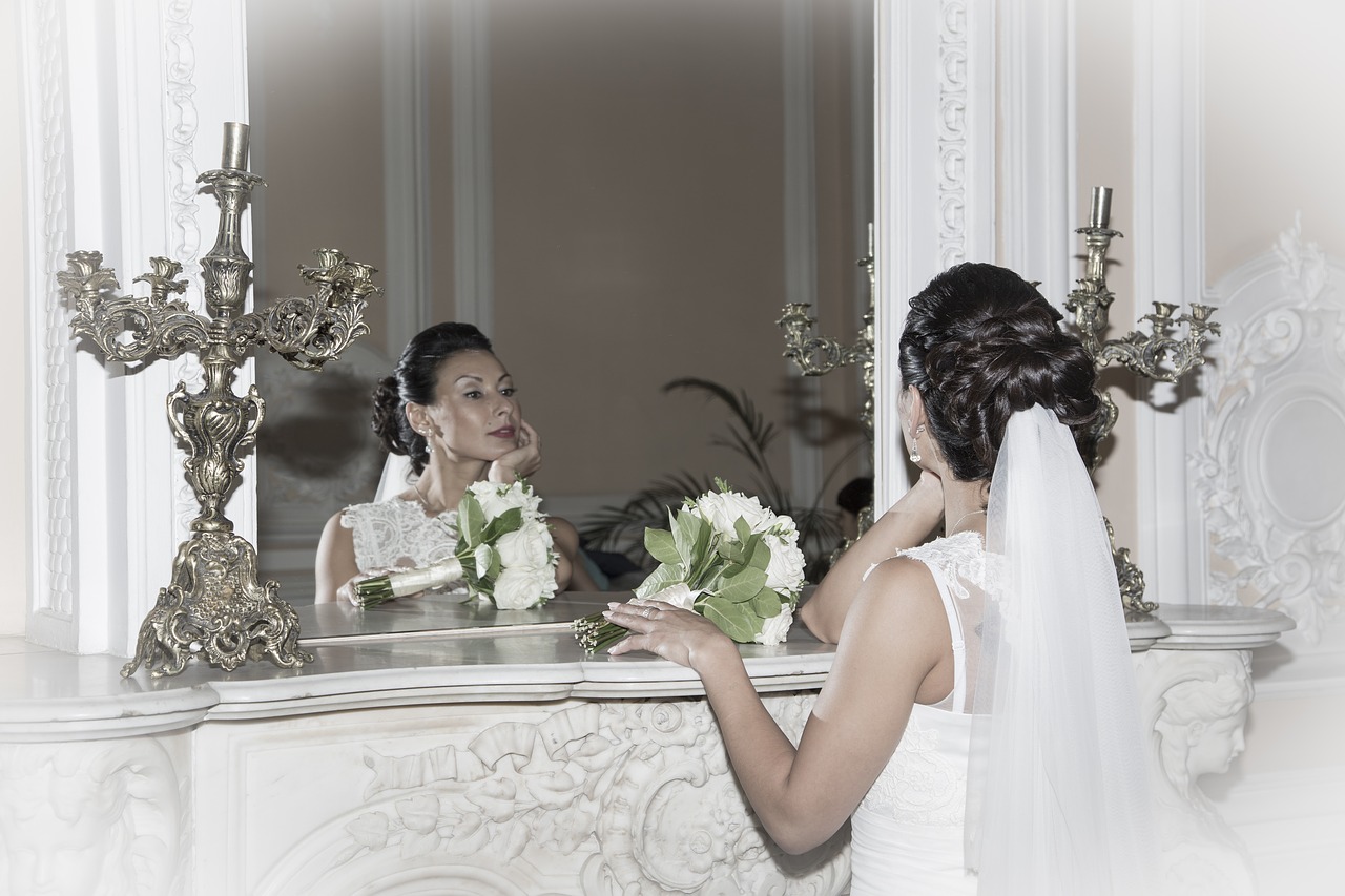 bride  mirror  wedding free photo
