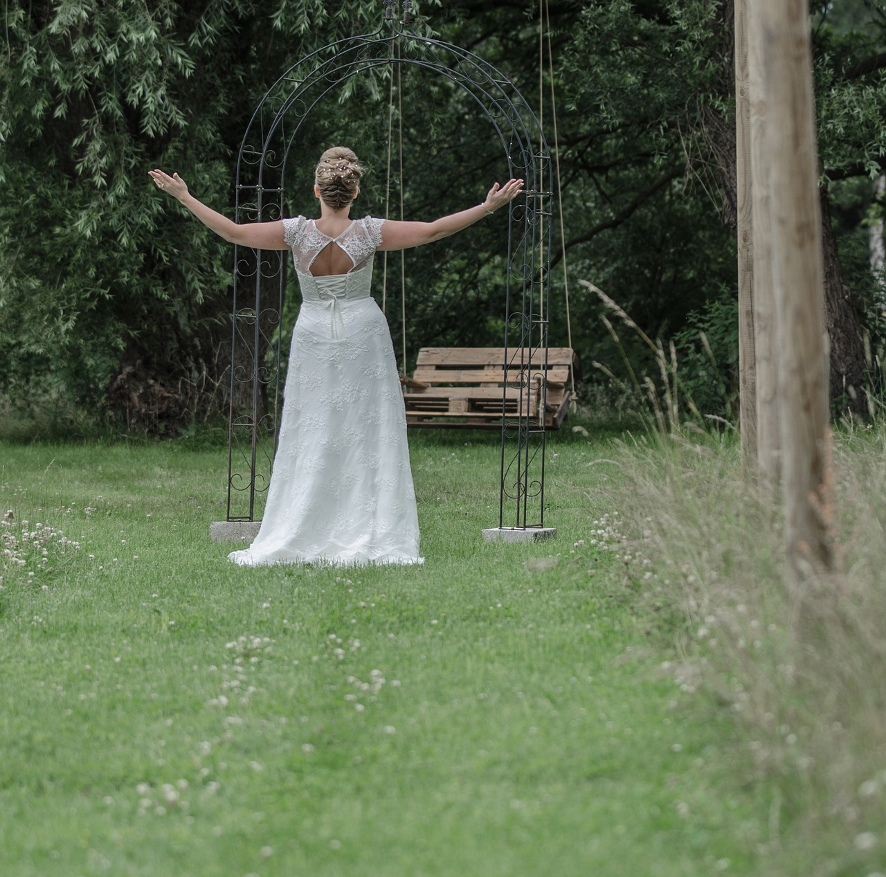 bride  dress  woman free photo