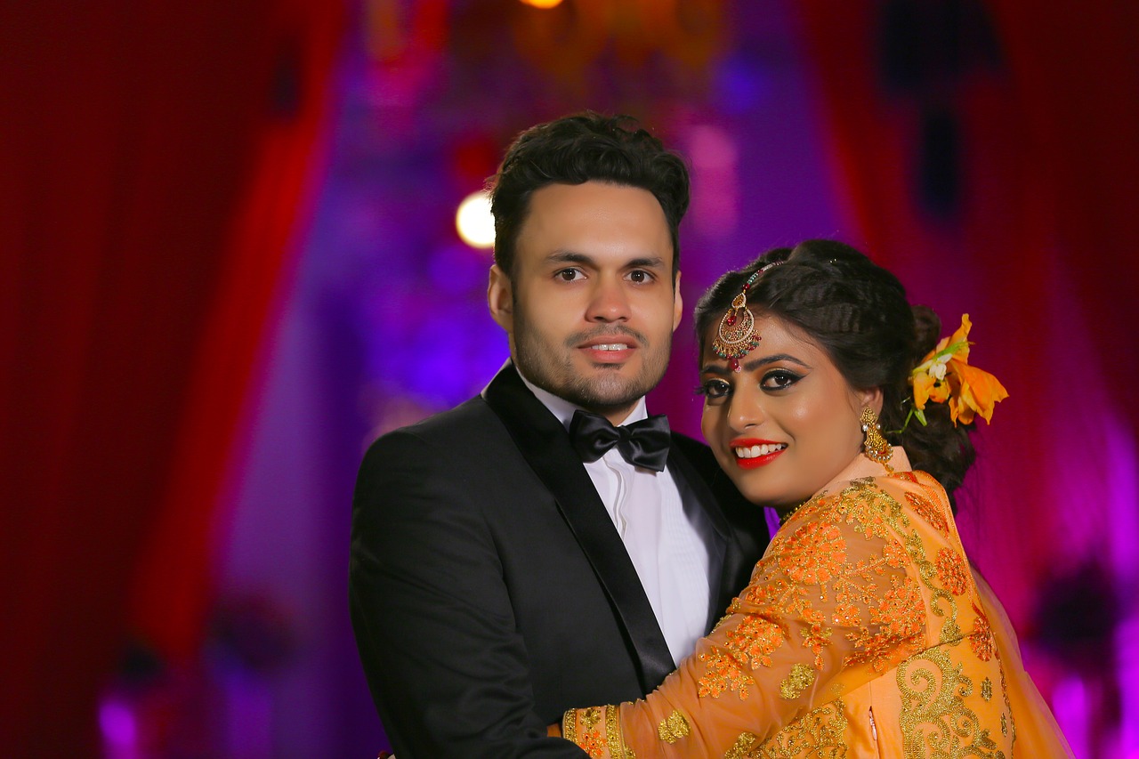 bride  groom  indian wedding free photo