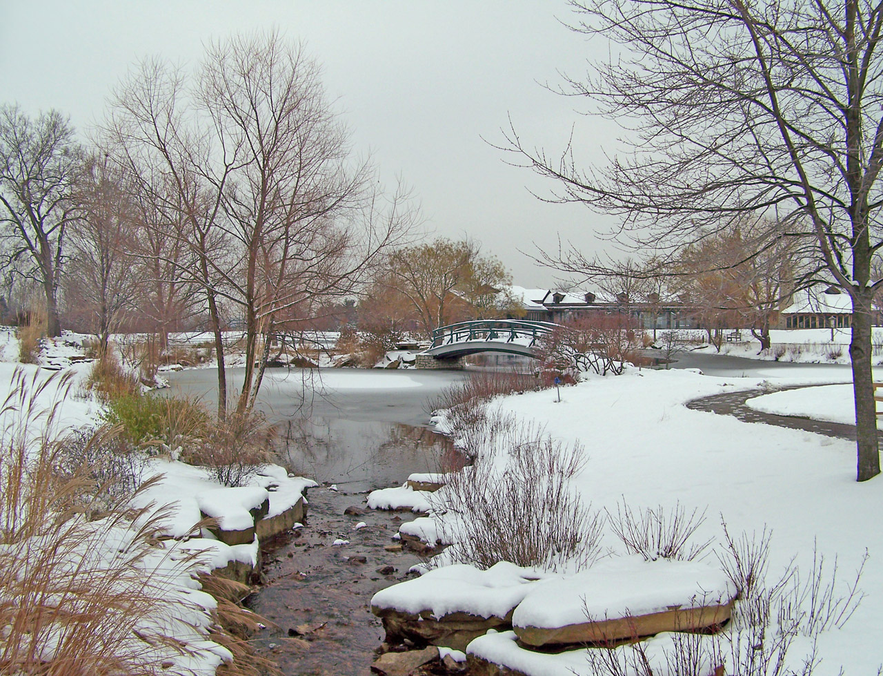 bridge park snow free photo