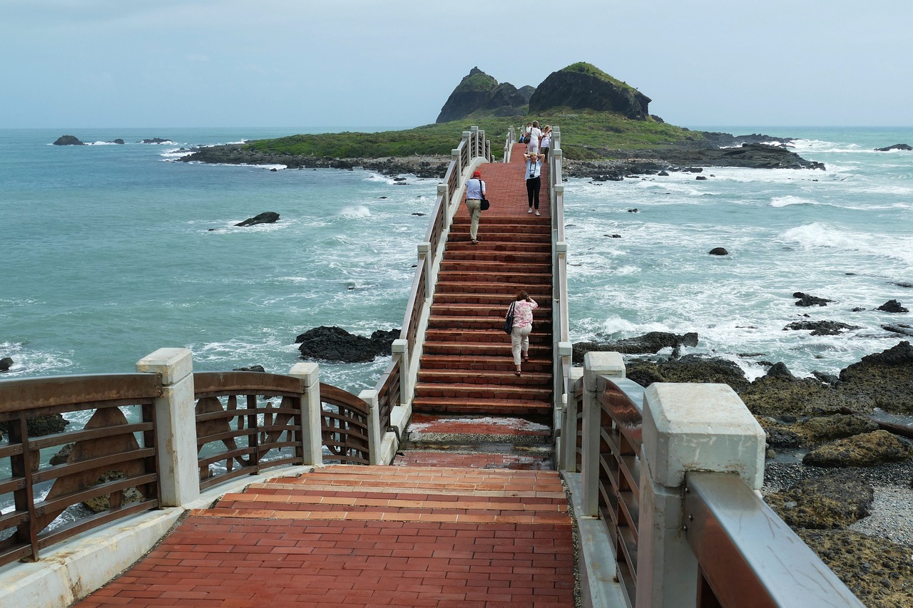 bridge taiwan sanxiantai free photo