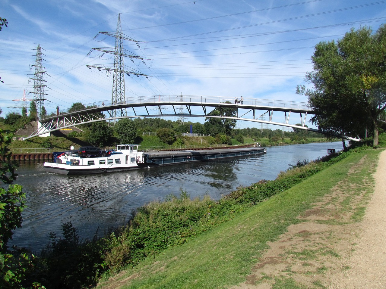 bridge channel oberhausen-osterfeld autumn free photo