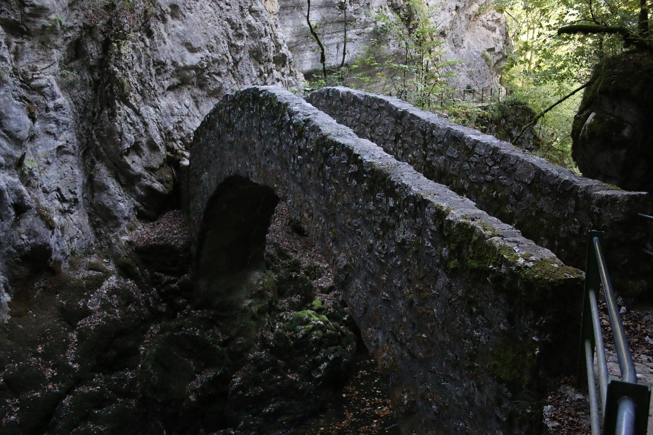 bridge hiking stone bridge free photo