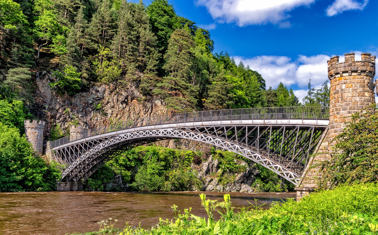 bridge metal scaffold free photo