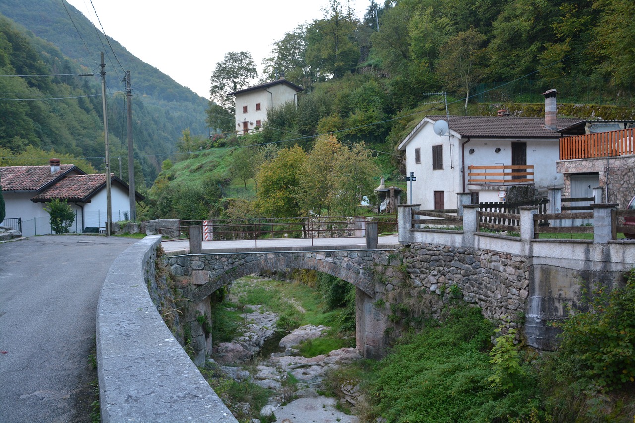 bridge torrent mountain free photo