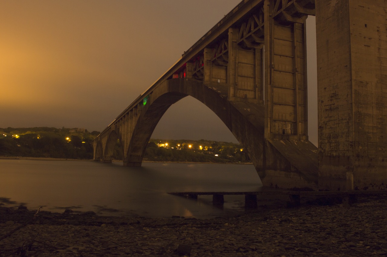 bridge night light free photo