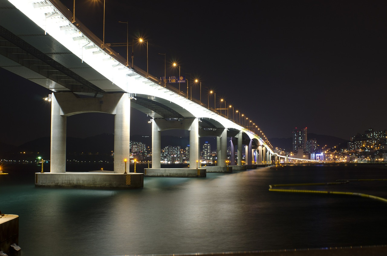 bridge night view hang bridge free photo