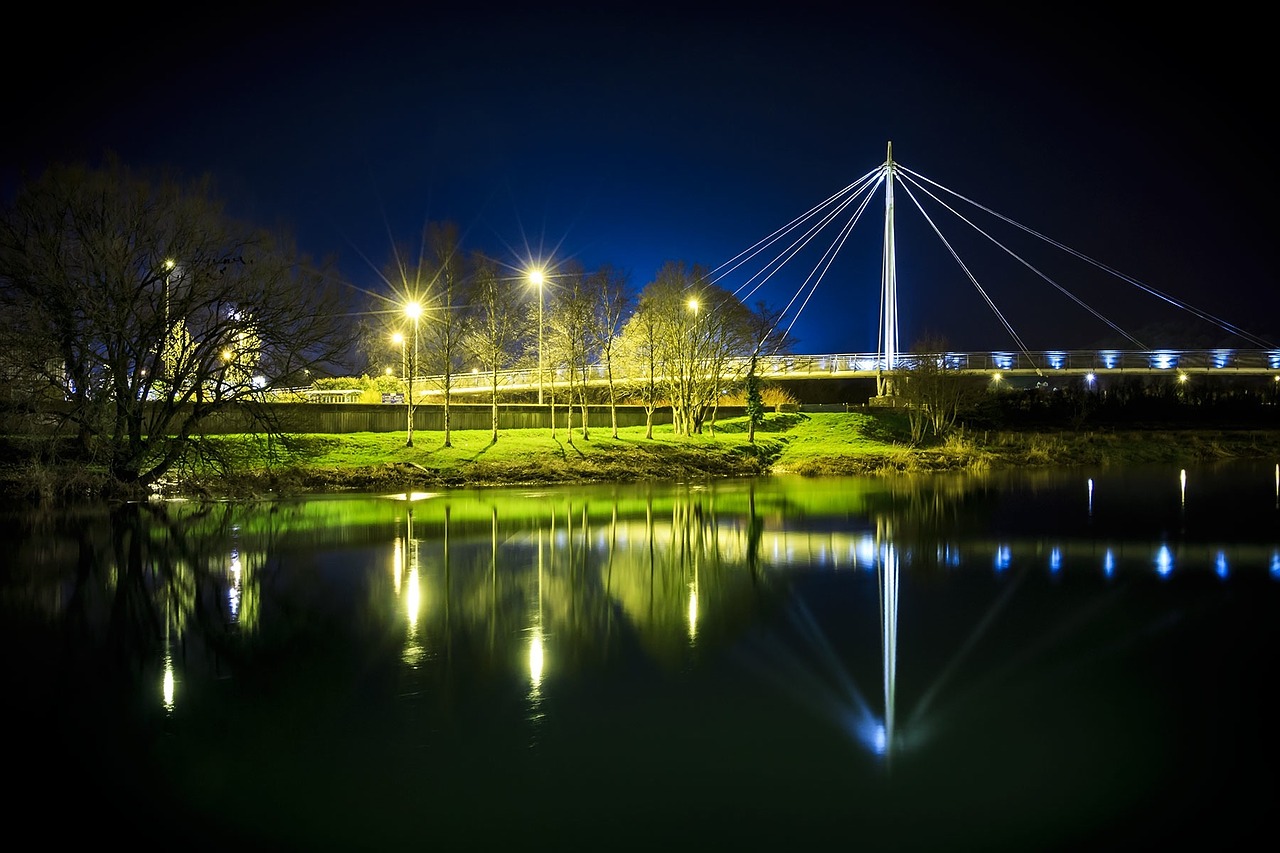 bridge night architecture free photo