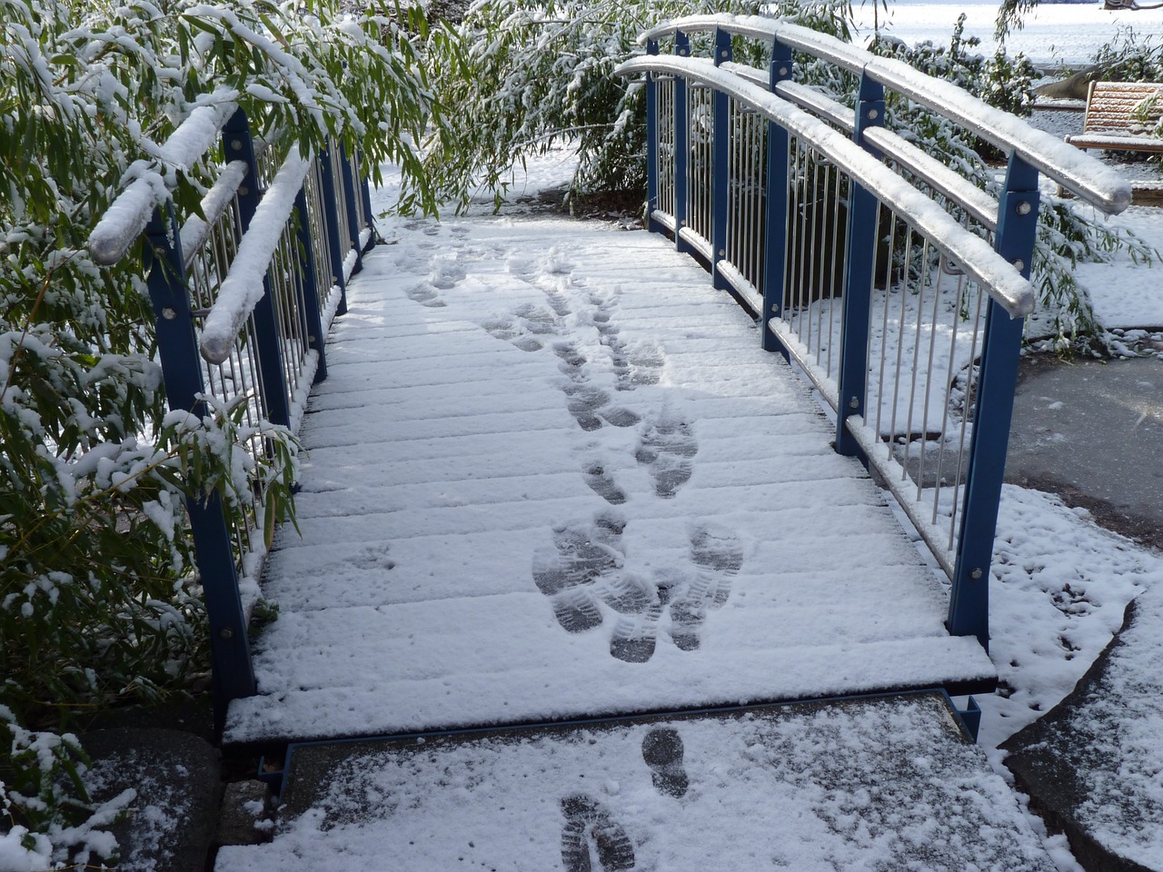 bridge footprints winter impressions free photo