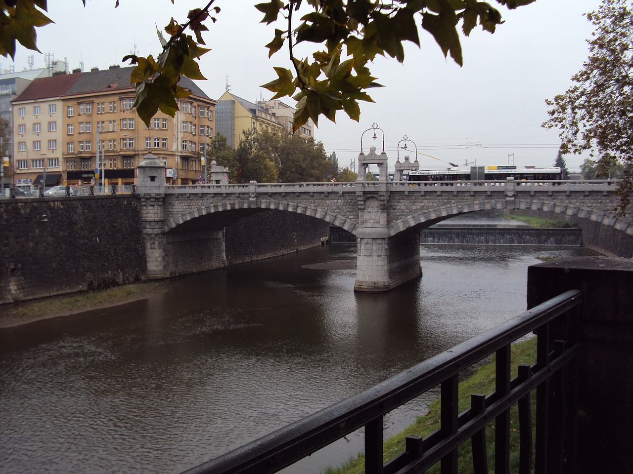 bridge tjechie water free photo