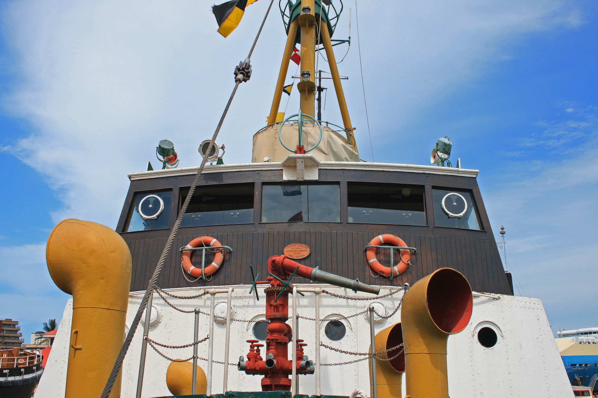 boat tug display free photo