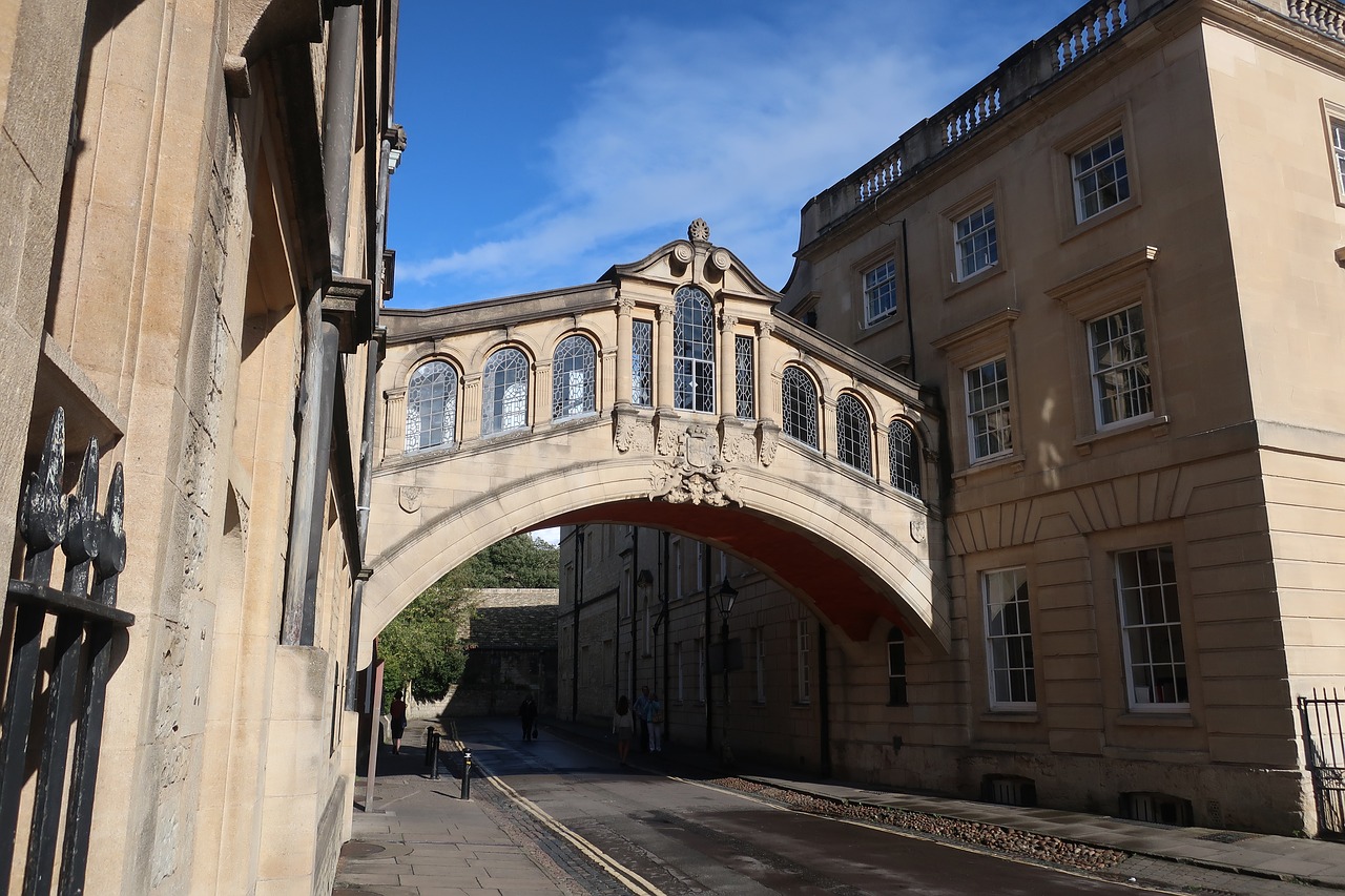 bridge of sighs  oxford  university free photo