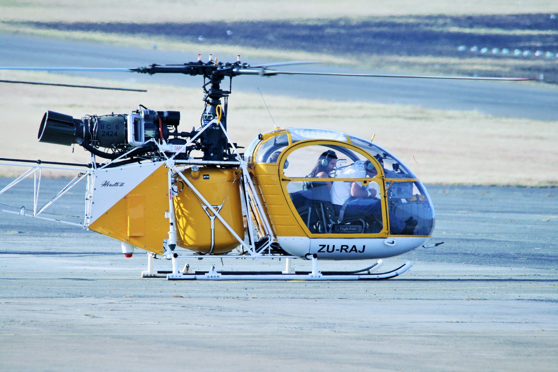 helicopter yellow alouette ii free photo