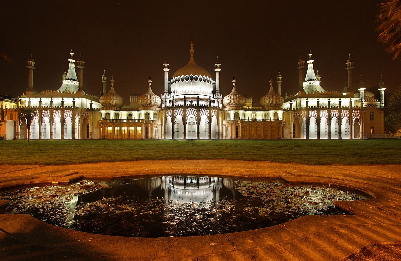 brighton the royal pavilion night free photo