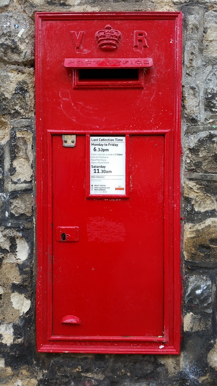 british  postbox  post free photo