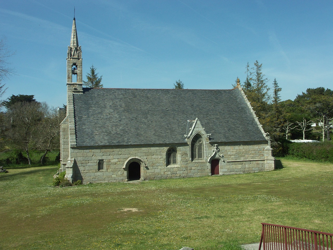 brittany france little church free photo