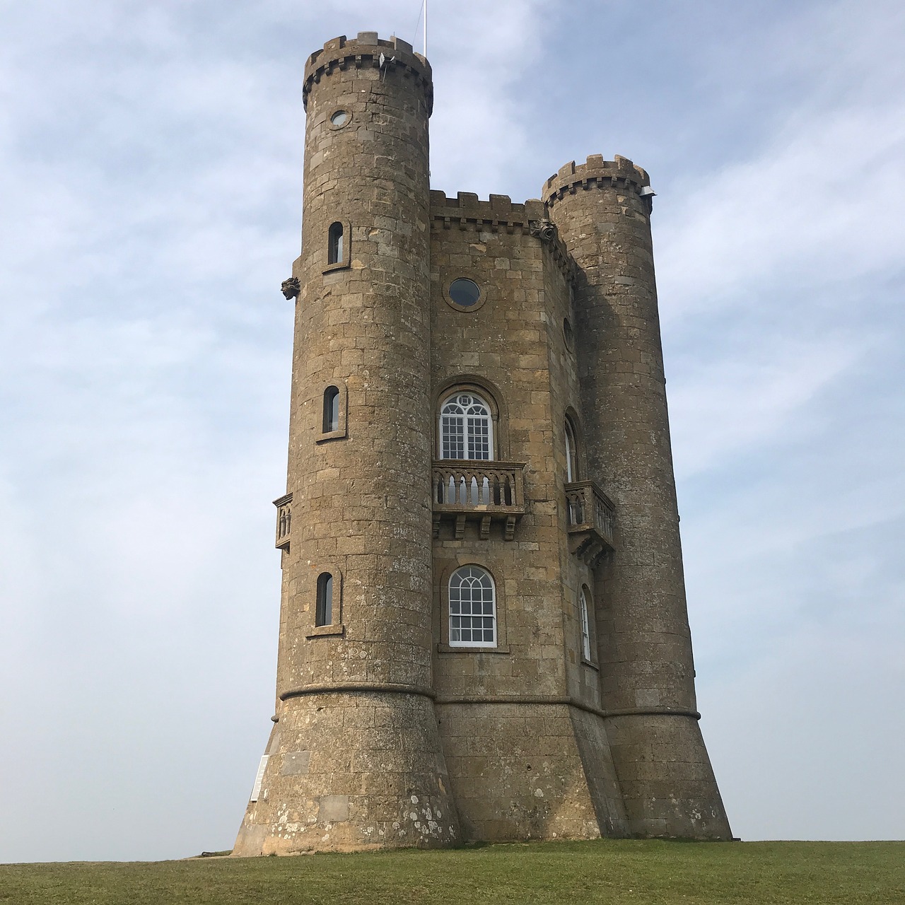 broadway tower  tower  folly free photo