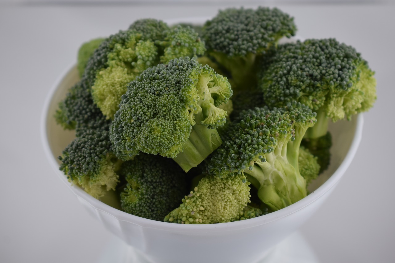 broccoli food vegetable free photo