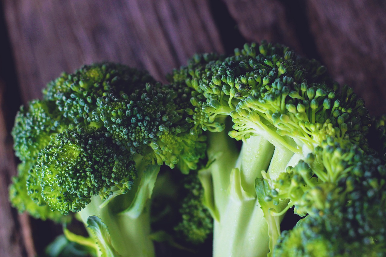 broccoli  vegetables  green free photo