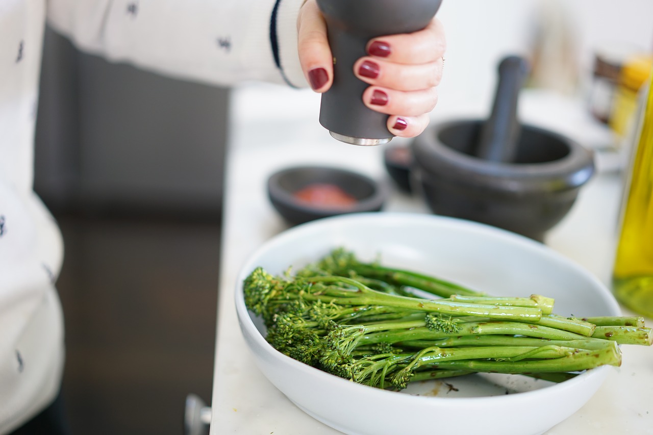 broccolini kitchen cooking free photo