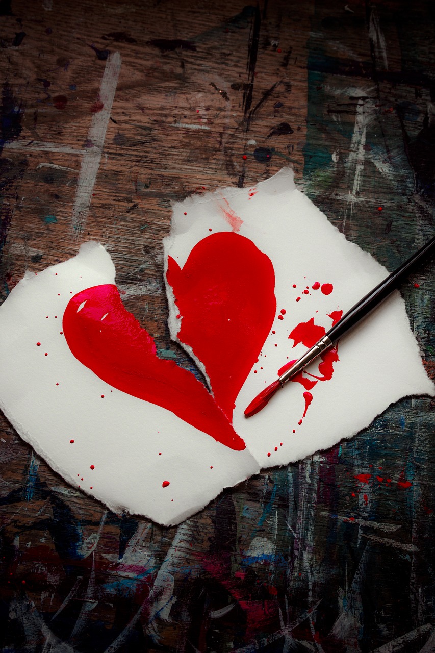 Broken heart,red,heart,love,broken - free image from needpix.com
