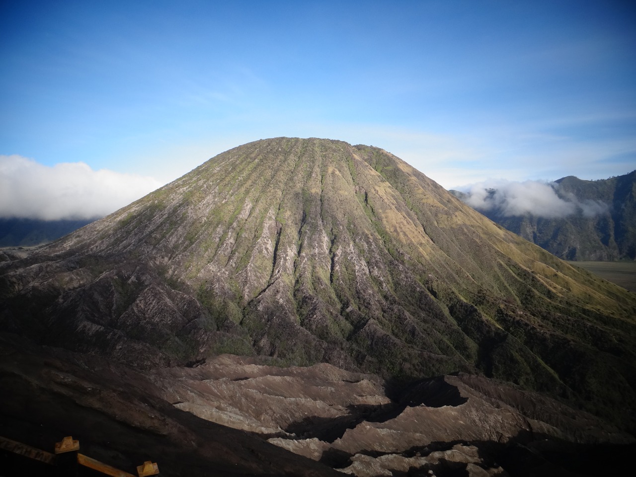 bromo volcano indonesia free photo