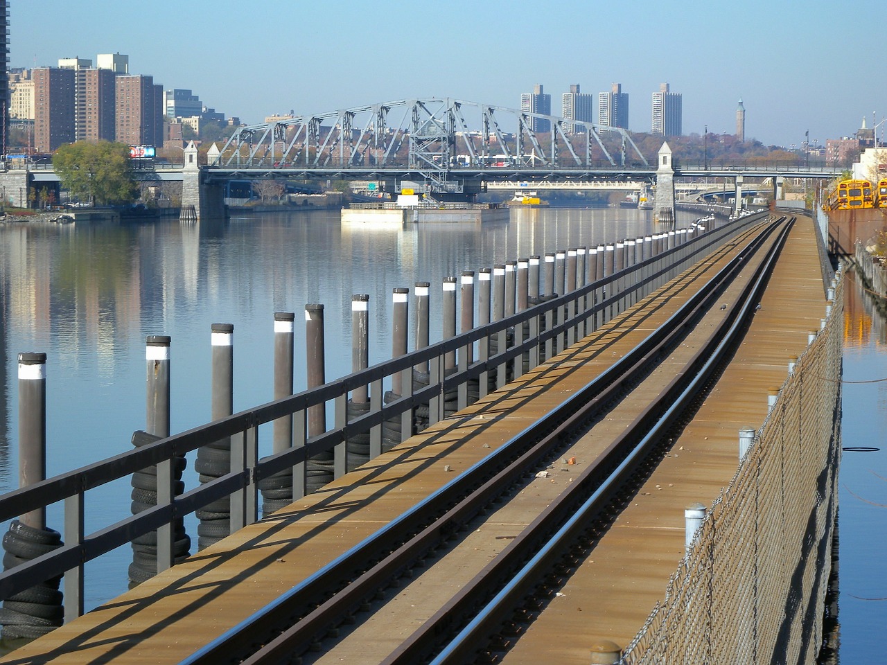 bronx new york city railroad free photo