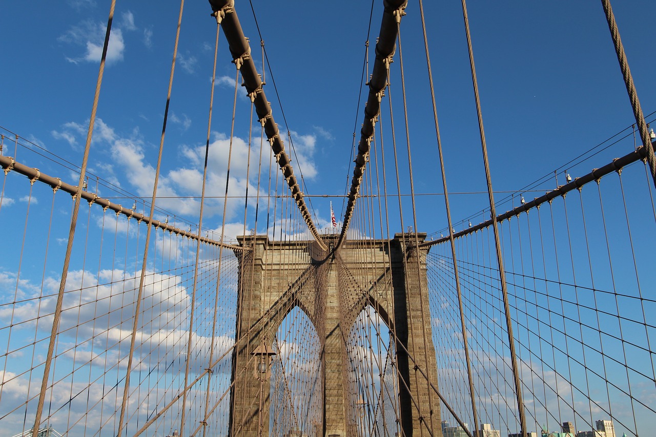 brooklyn  bridge  walking free photo