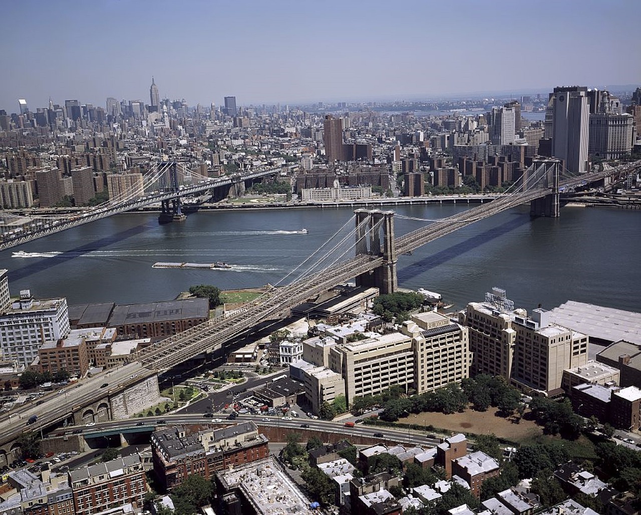 brooklyn bridge manhattan skyline free photo