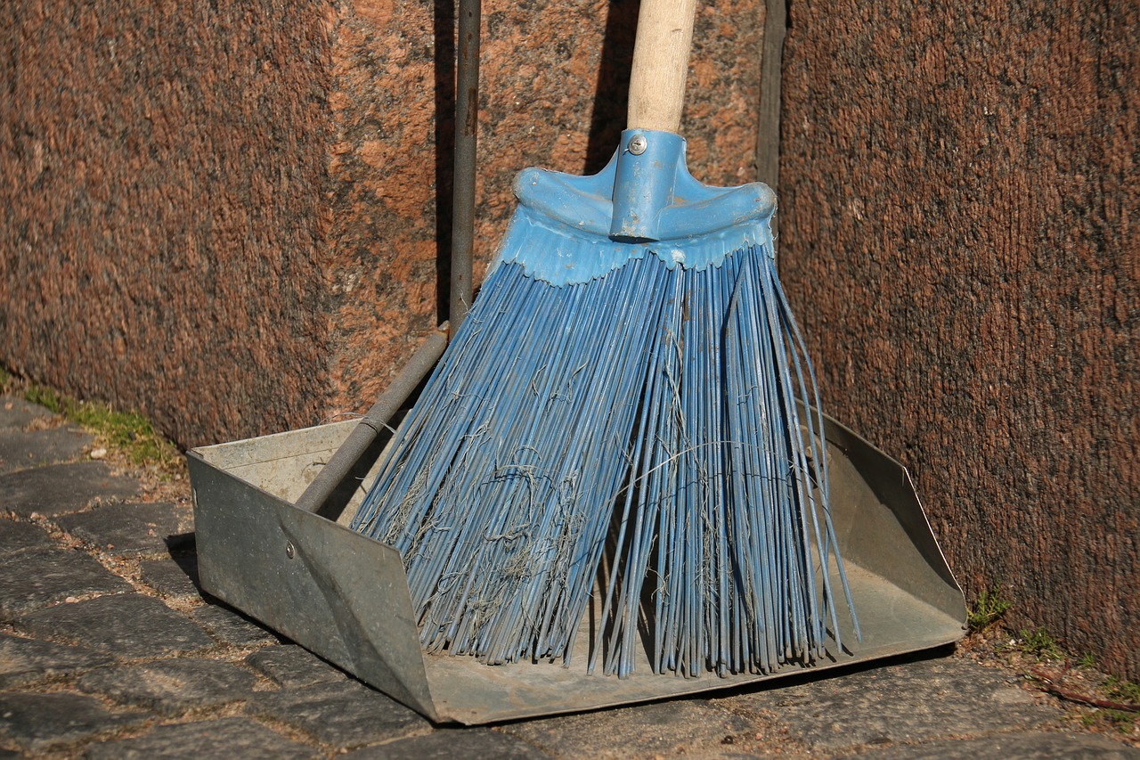 broom  cleaning  clean free photo