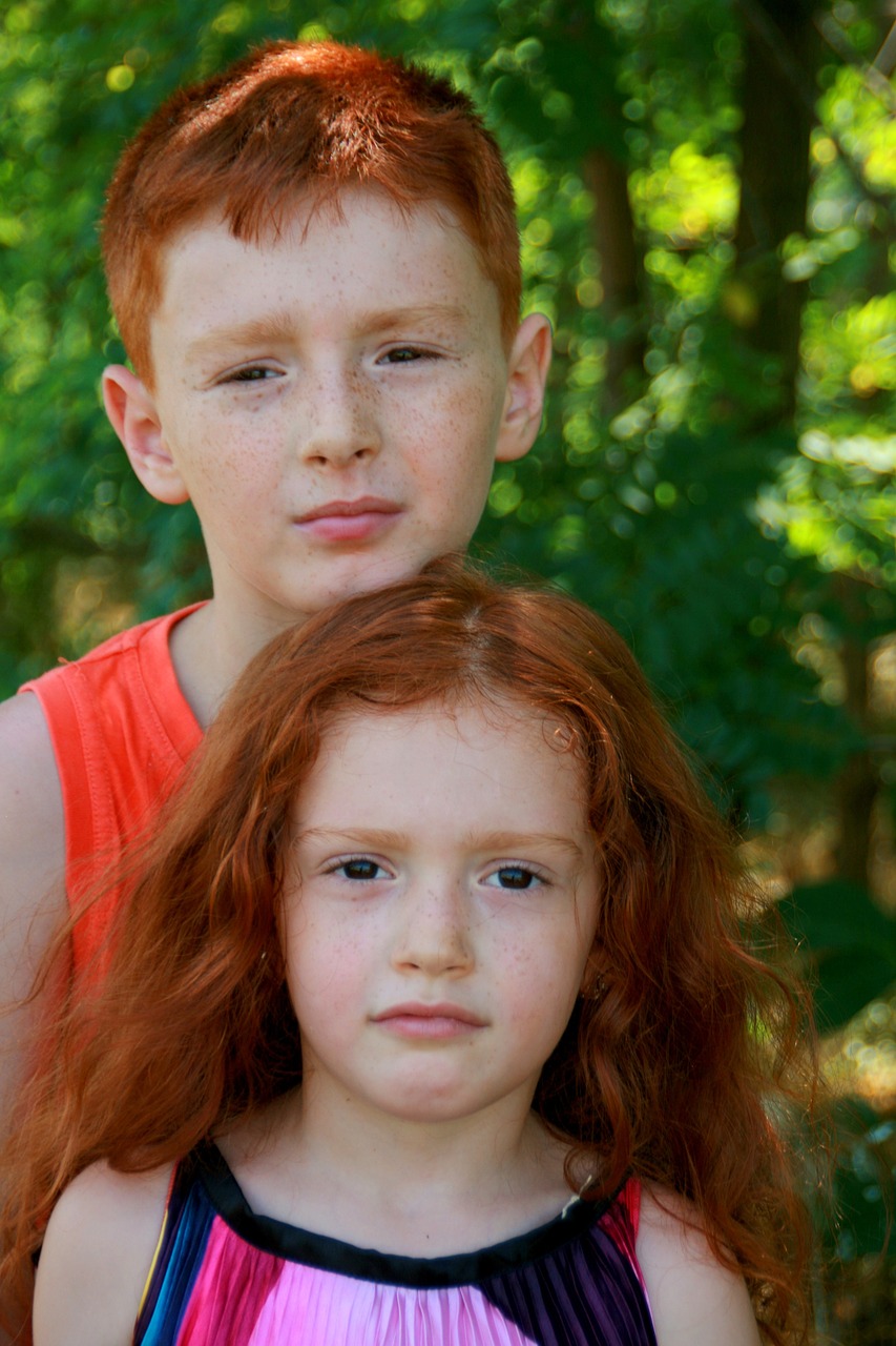 brother sister portrait free photo